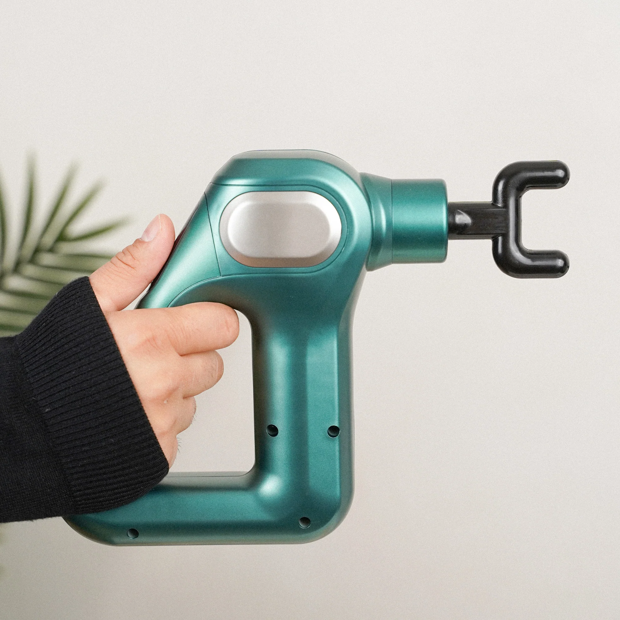 Pistola per massaggio muscolare terapeutico con 8 testine e 12 livelli di velocità - Image 9